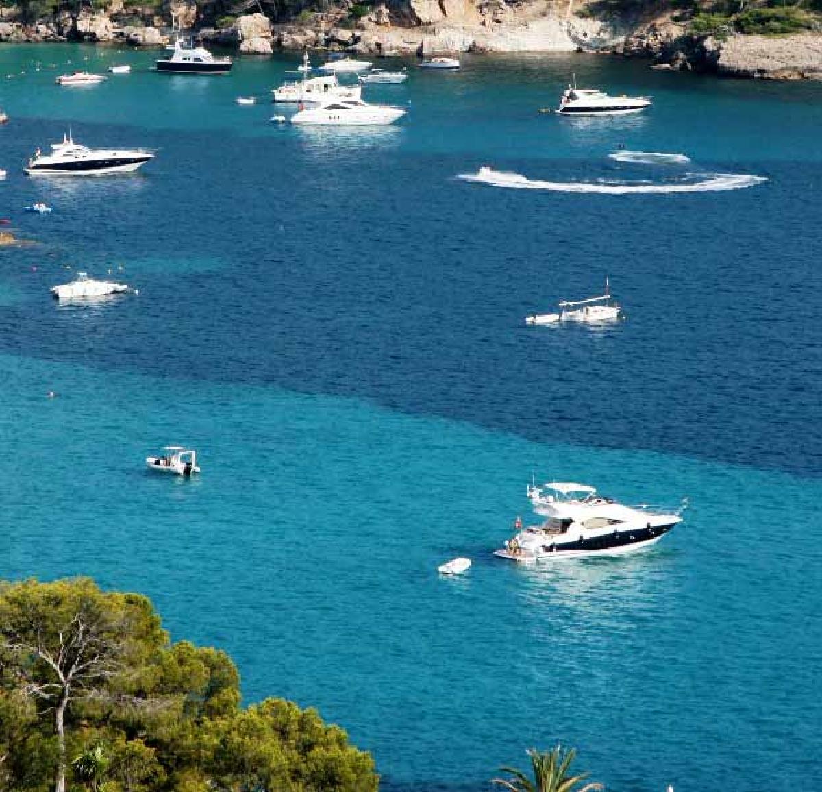 3 Luxus-Villen in 1. Meerlinie in Camp de Mar – Foto 1
