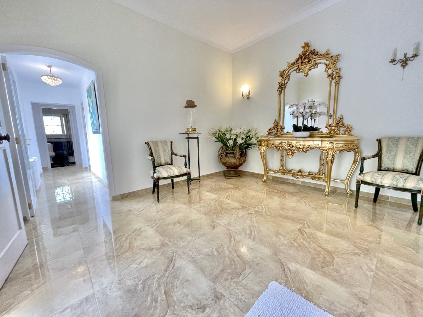 VERKAUFT! City Villa am Stadtrand Port Andratx - Living in the Port of Andratx – Foto 3