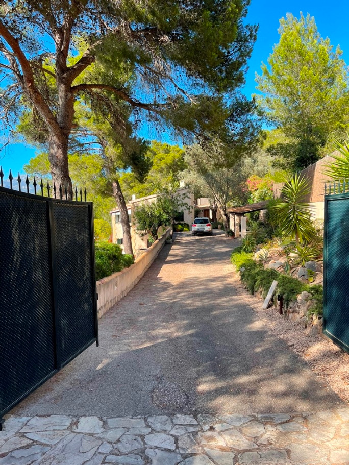 Ubicación privada: finca de ensueño muy bien cuidada para 2-3 generaciones en las afueras de – Foto 4