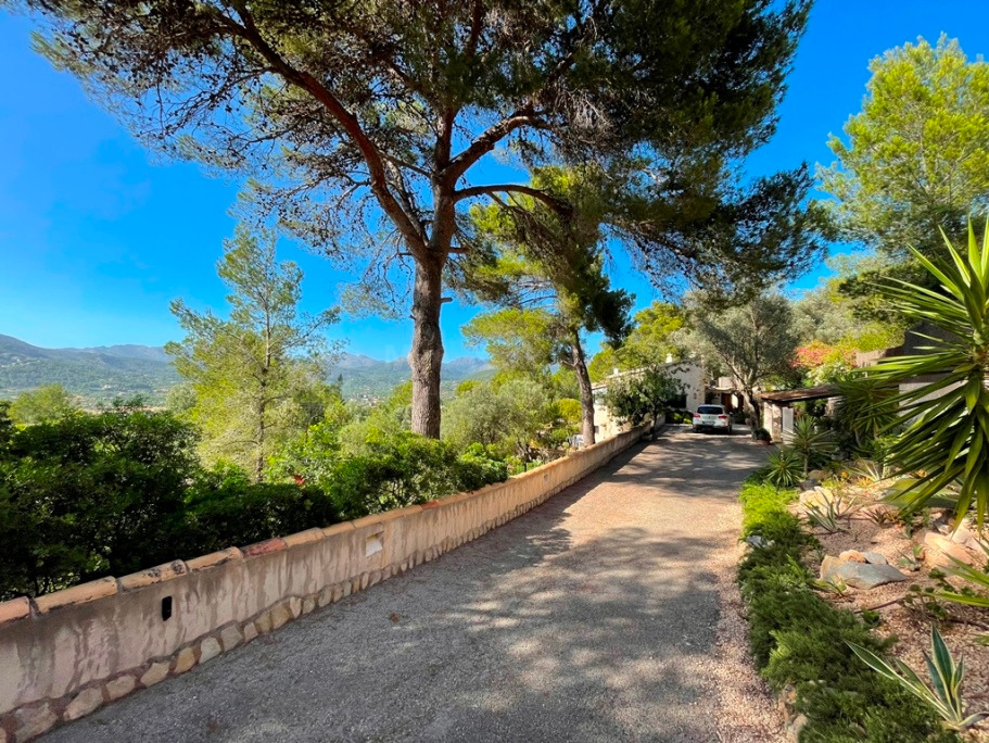 Ubicación privada: finca de ensueño muy bien cuidada para 2-3 generaciones en las afueras de – Foto 5