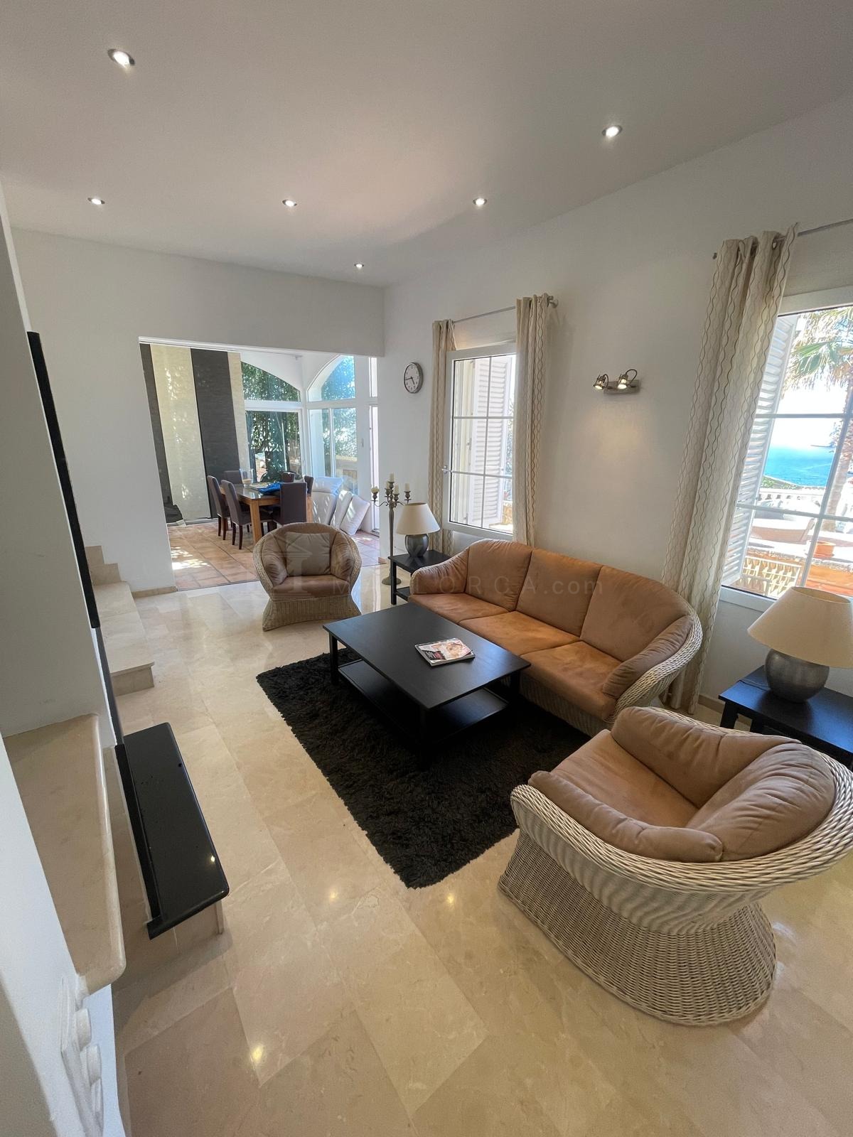 Villa near Beach Club Gran Folies—second line from the sea, featuring a guest house and 4 bedrooms—ready for you to renovate and enjoy in 2027! – Photo 11