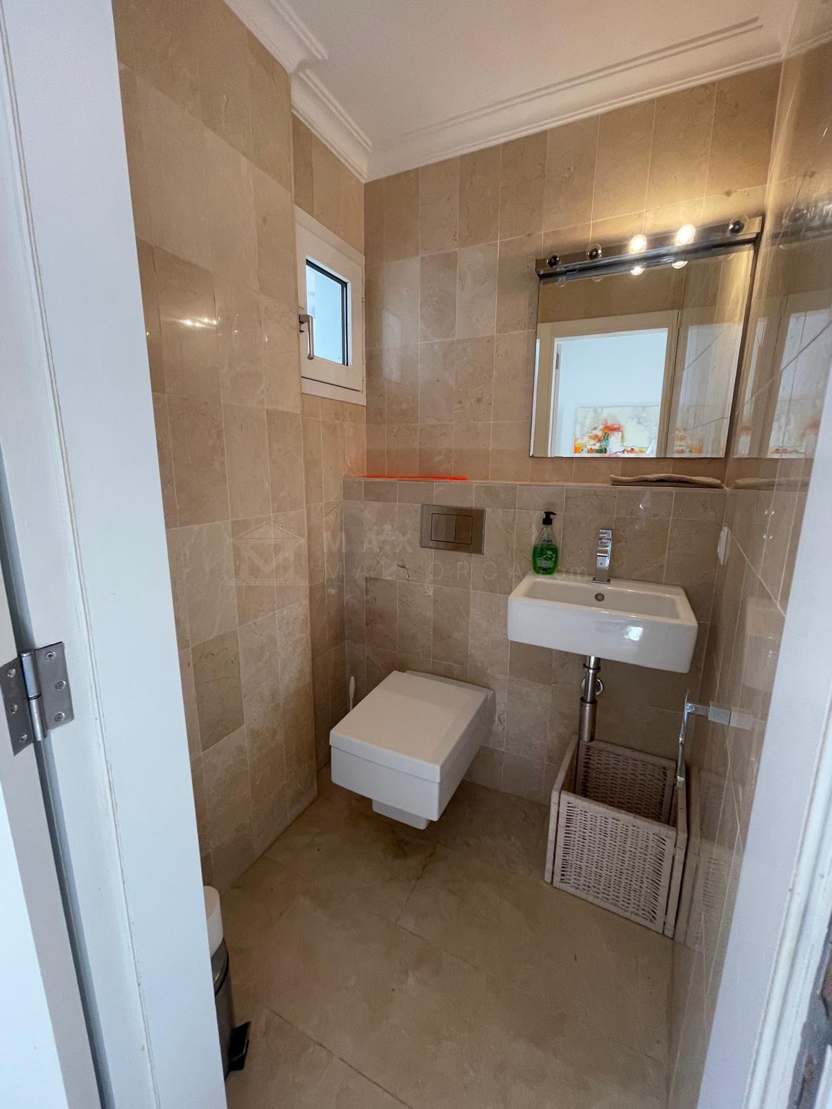 Villa near Beach Club Gran Folies—second line from the sea, featuring a guest house and 4 bedrooms—ready for you to renovate and enjoy in 2027! – Photo 12
