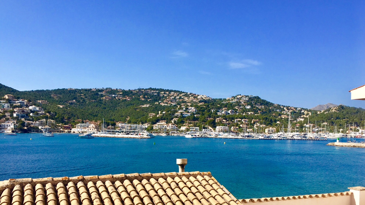 Captains-Haus an der Hafeneinfahrt von Andratx mit Meerblick-Dachterrasse 10 Meter zum Meer – Foto 10