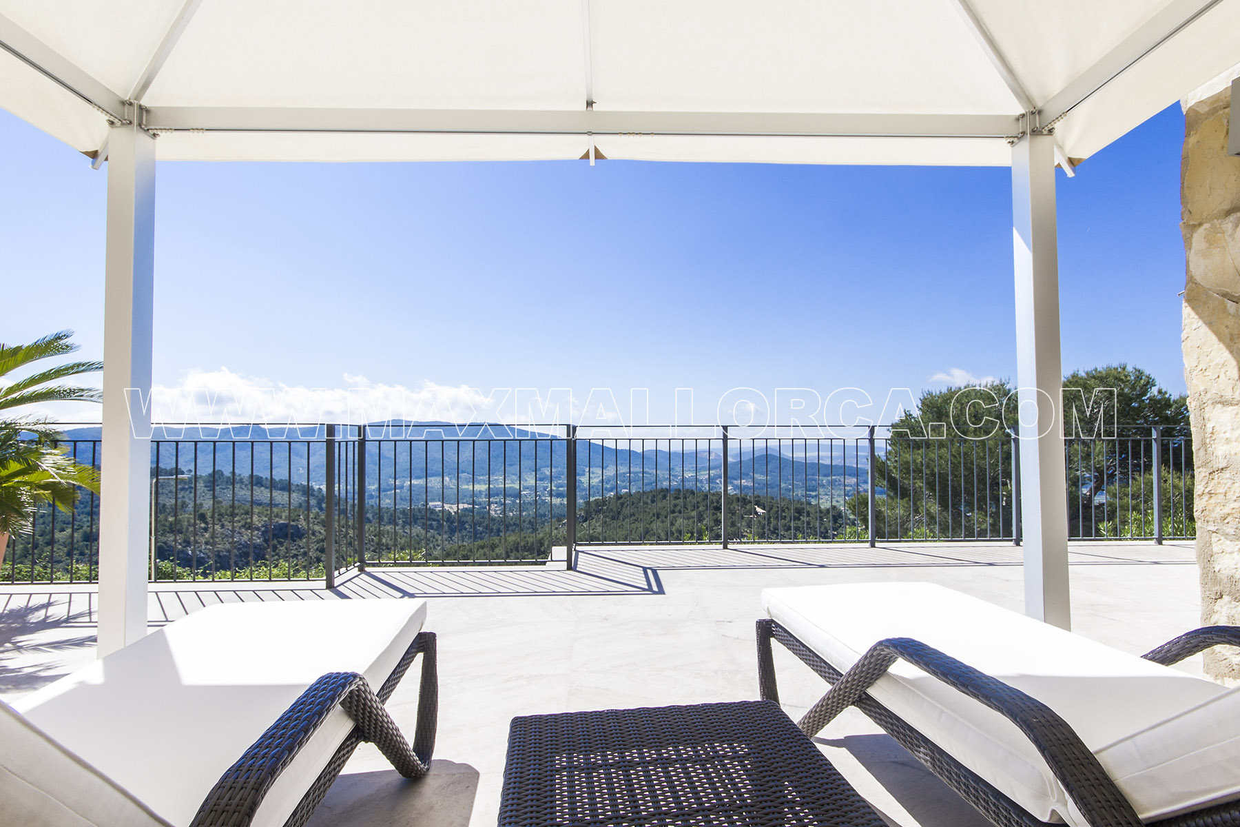 VERKAUFT!!! Finca-Villa mit Königsblick über Mallorca modern & klassisch Nähe Puerto Portals & Palma – Foto 4