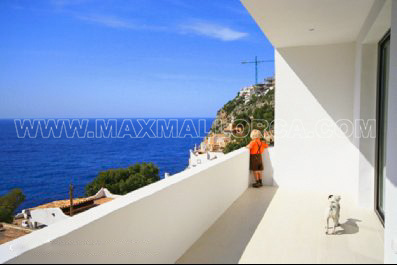 Moderne Mallorca Wohn-Etage in Puerto Andratx mit Meerblick auf die Cala Llamp Beach Club – Foto 4