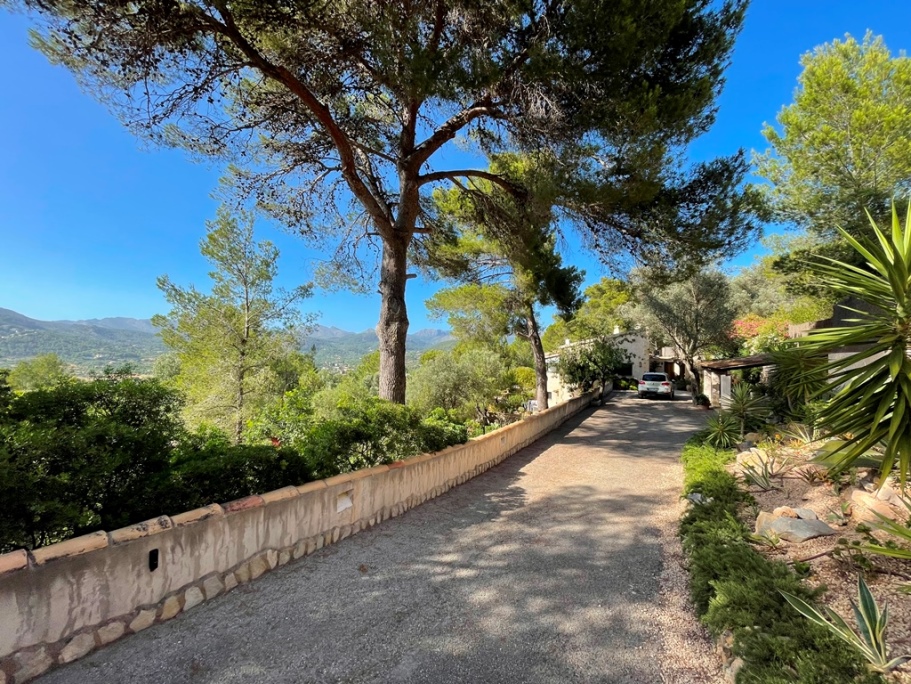 Ubicación privada: finca de ensueño muy bien cuidada para 2-3 generaciones en las afueras de – Foto 2