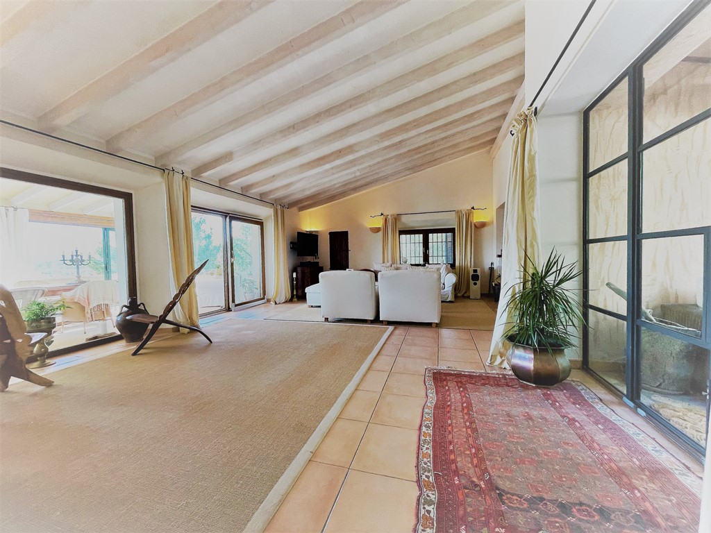 Ubicación privada: finca de ensueño muy bien cuidada para 2-3 generaciones en las afueras de – Foto 9