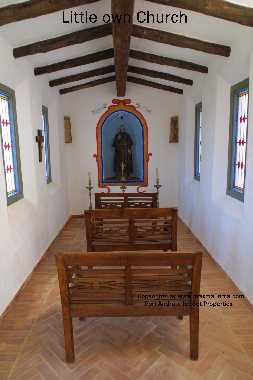 Villa mit 4 Gästehäusern & Kirche!!! – Foto 4